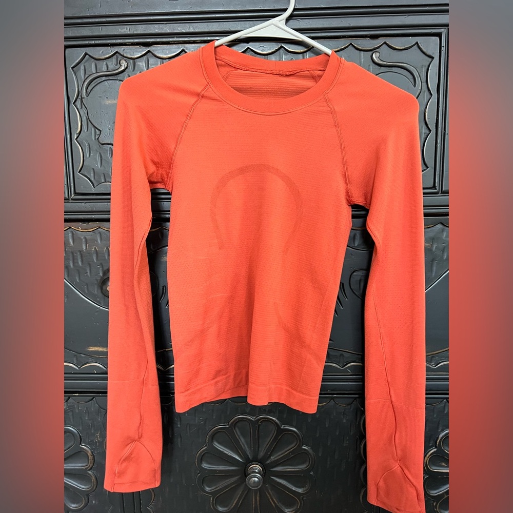 Lululemon Swiftly Tech Long Sleeve Race Length